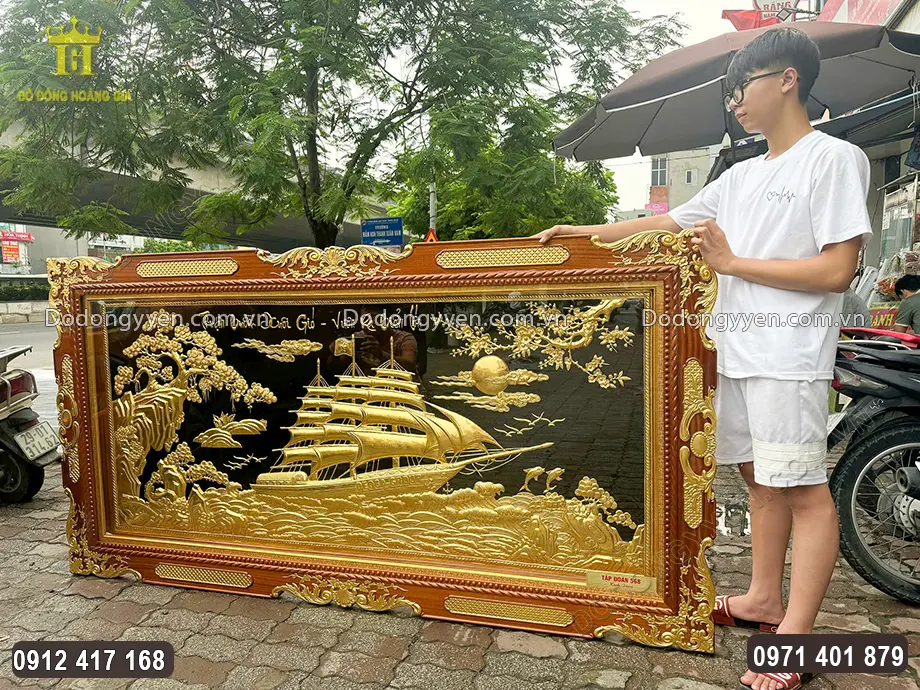 Từng họa tiết hoa văn được chăm chút tỉ mỉ bởi các nghệ nhân